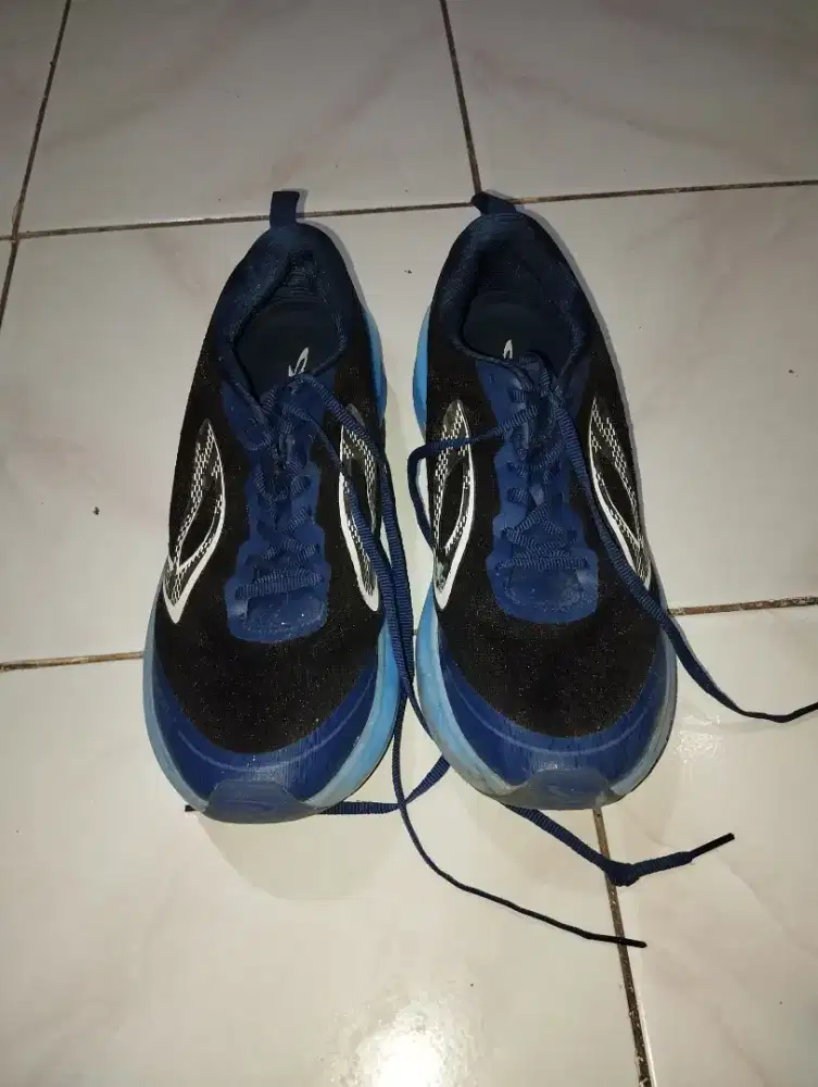 Sepatu Lari / Running shoes 910 Aurorun stride / Nineten