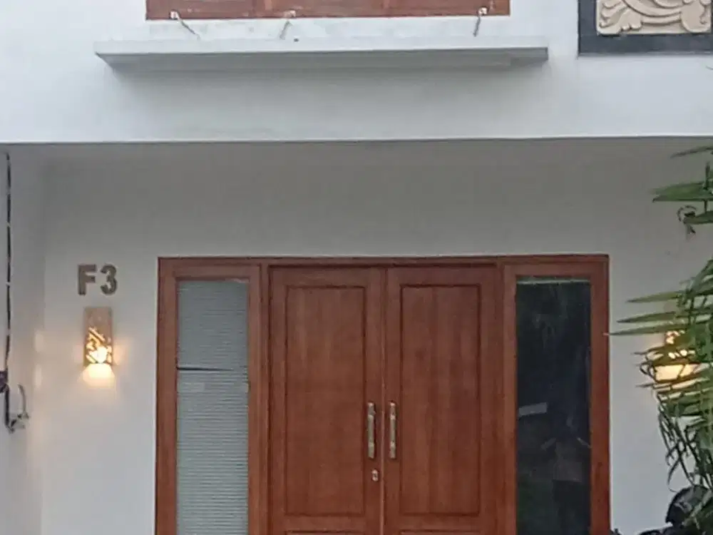 DISEWAKAN RUMAH 2 LANTAI PEMOGAN