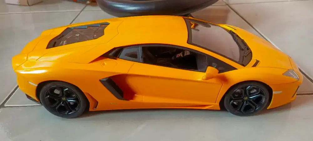RC Lamborghini Aventador 1 : 14