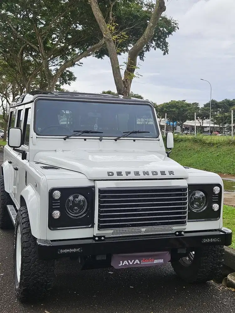 Land Rover Defender 110SW 2014