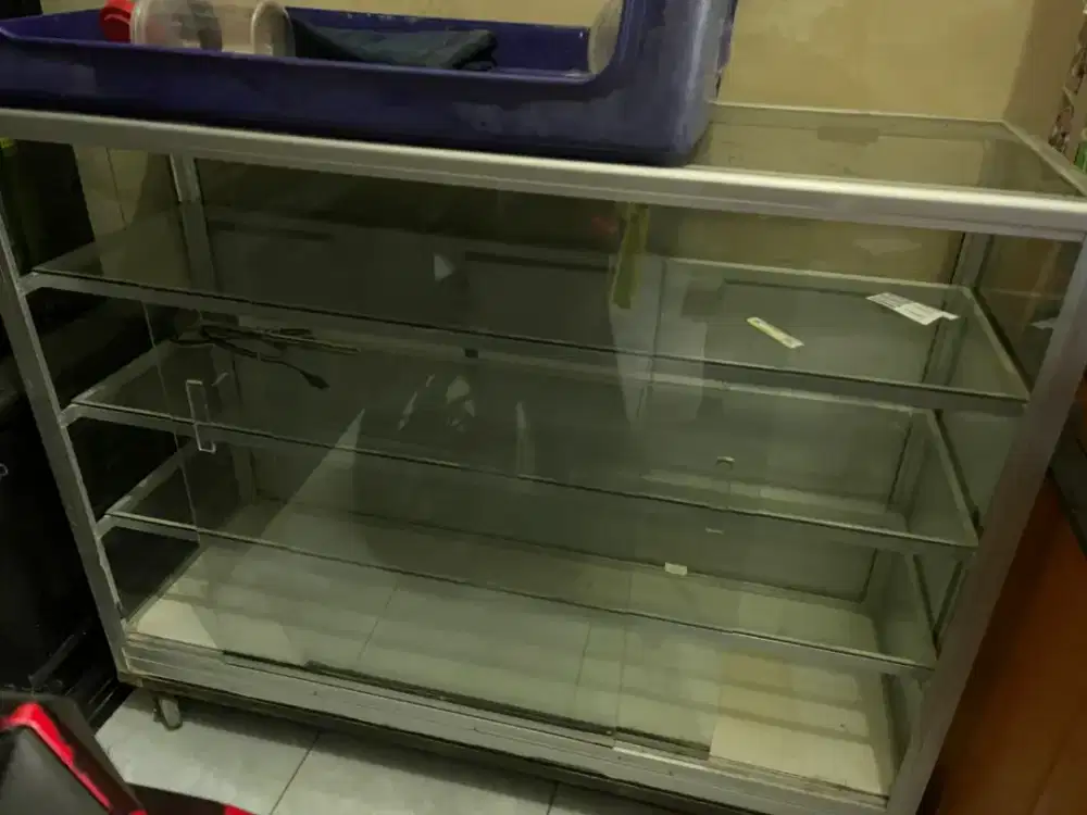 Steling kaca untuk jualan