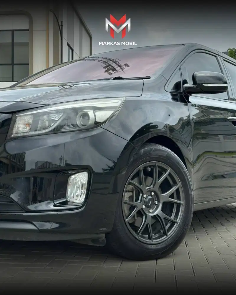 Kia Grand Sedona Ultimate 3.3 2018