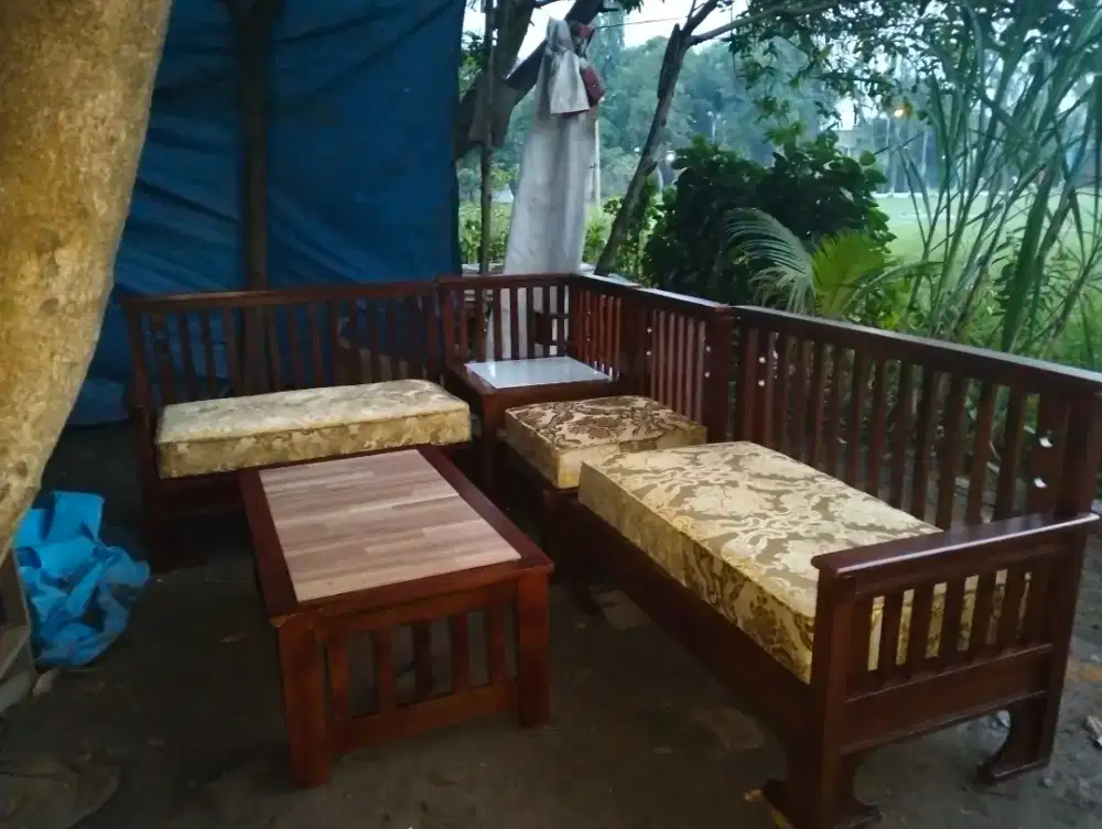 set kursi tamu sudut sudah diganti kain baru