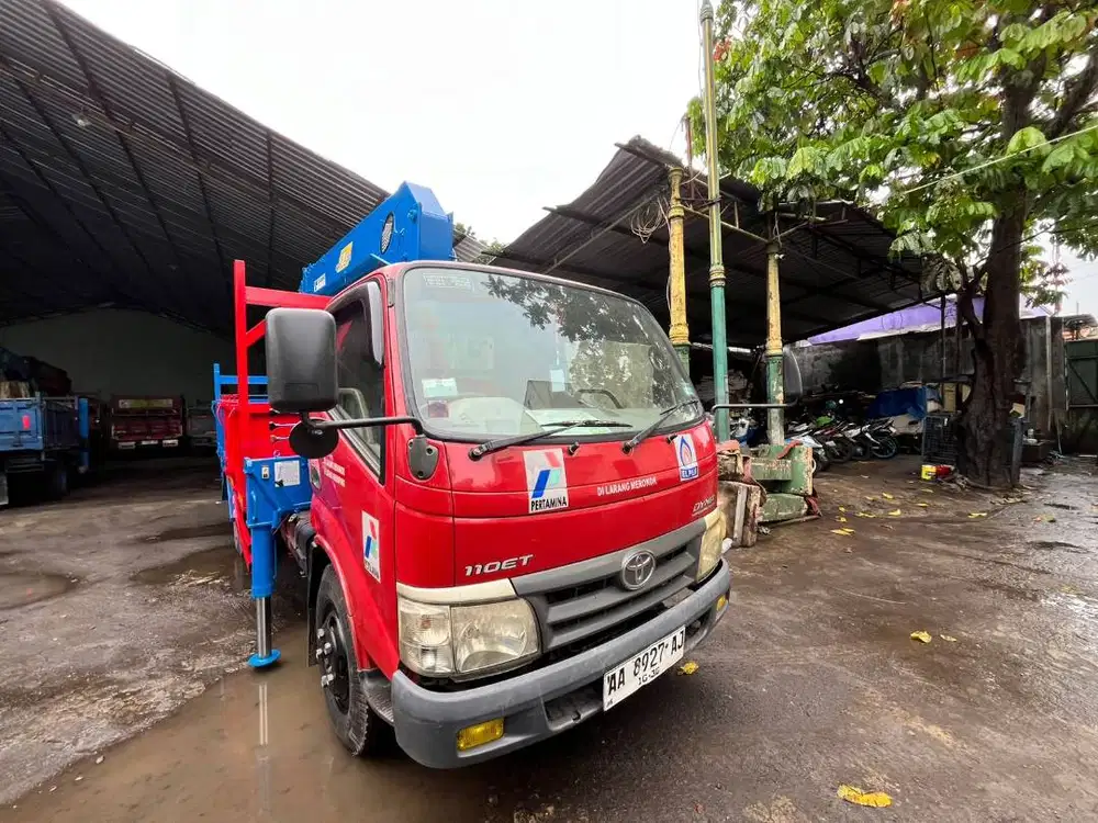 Jual Truck Crane 3 ton 5 section 2015 siap kerja jawa timur