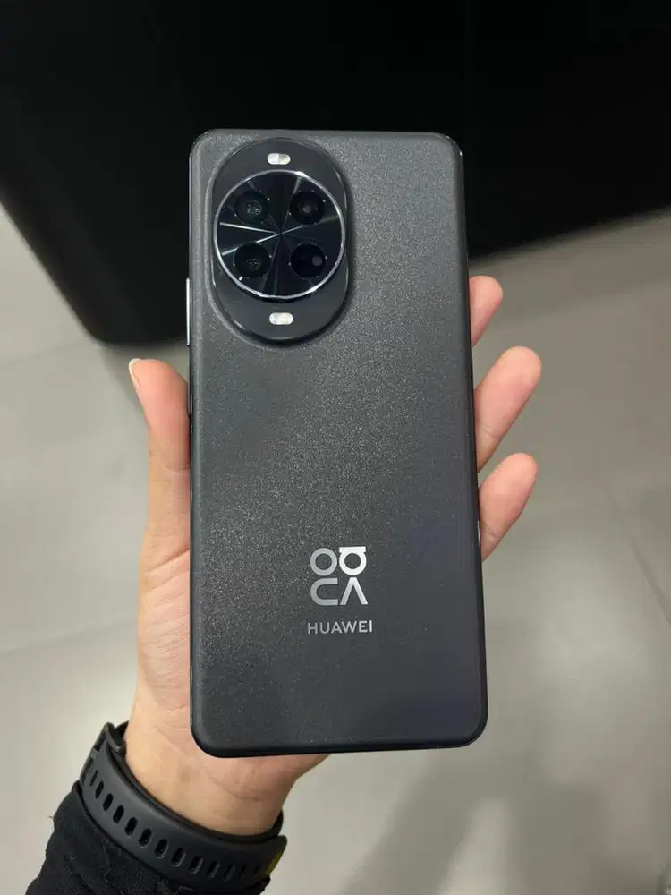 Smartphone Huawei Nova 14 Pro yang Terbaru Free Watch Fit 4 Pro