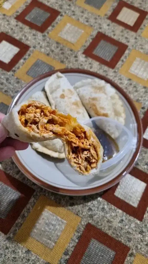 Jajanan cireng ayam suwir