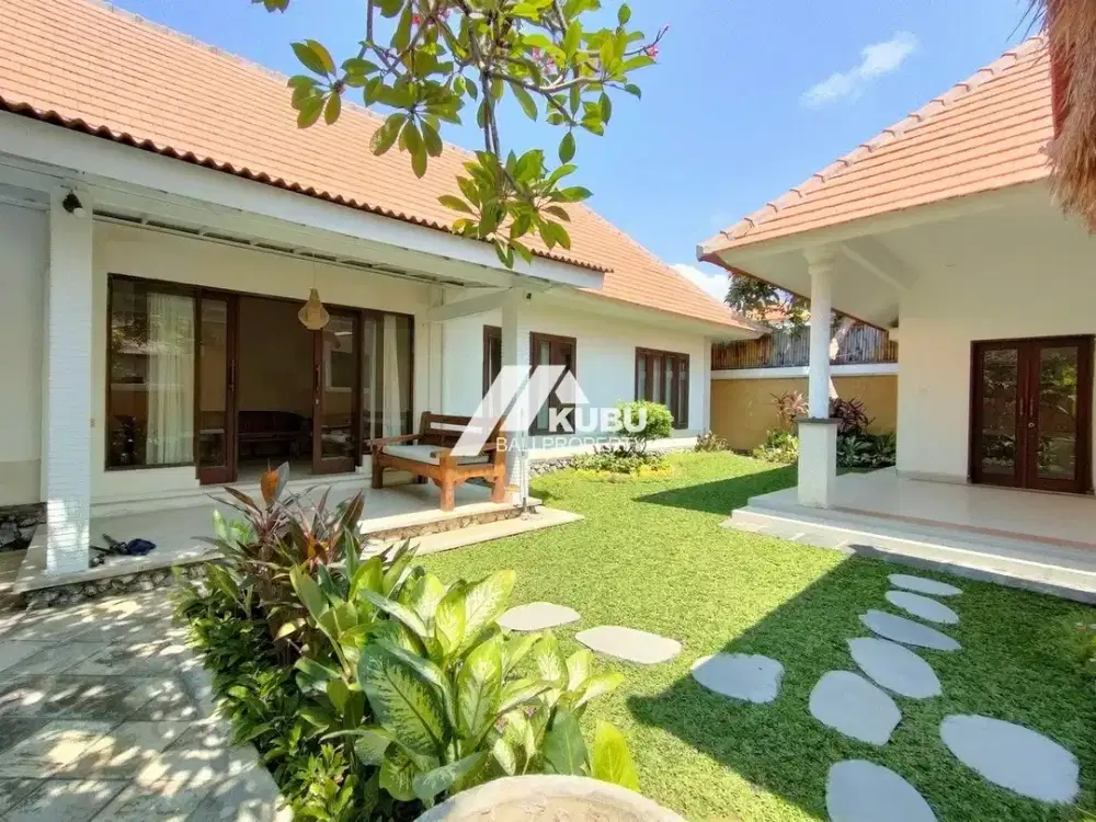 KBP1074 Charming villa with 3 bedrooms in a comfortable residential complex area.