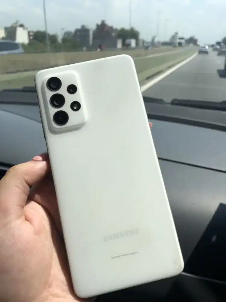 Samsung a52 putih
