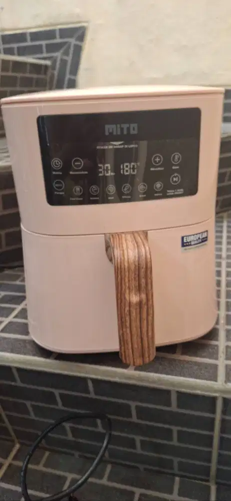 Air Fryer MITO 4L – kondisi seperti baru (baru dipakai 1x)  Masak jadi