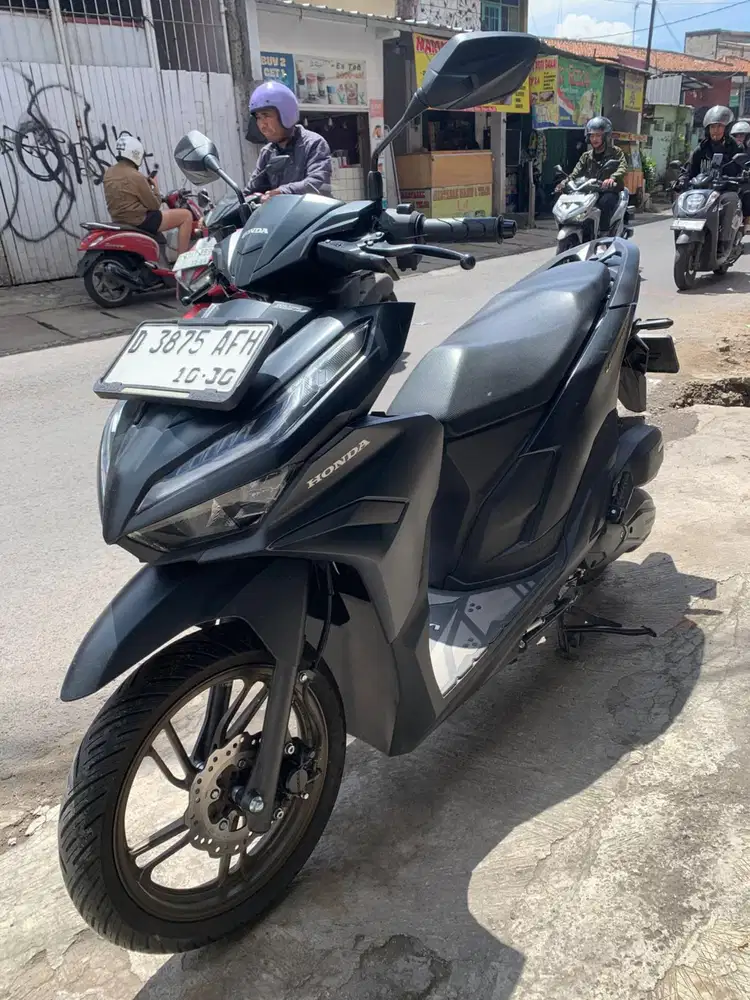 Honda Vario 125 Cbs Iss Tahun 2025