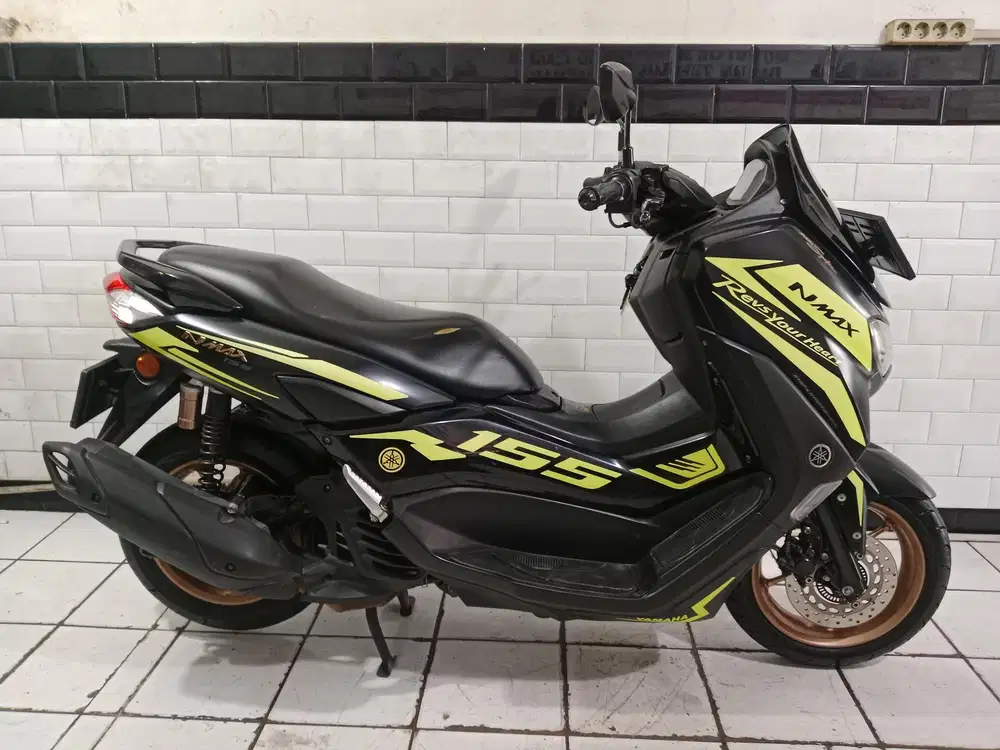 Nmax new non abs tahun 2021 bagus