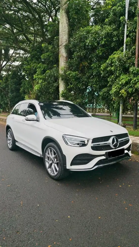 Low KM 19rb Mercedes-Benz GLC 200 2020