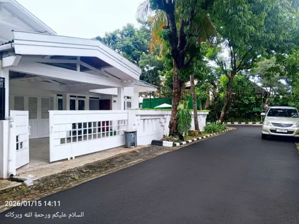 DISEWAKAN RUMAH BAGUS SIAP HUNI SANGAT STRATEGIS DEKAT KAWASAN BISNIS PERKANTORAN, PUSAT PERBELANJAAN, TRANSPORTASI PUBLIK, KULINERAN, DLL