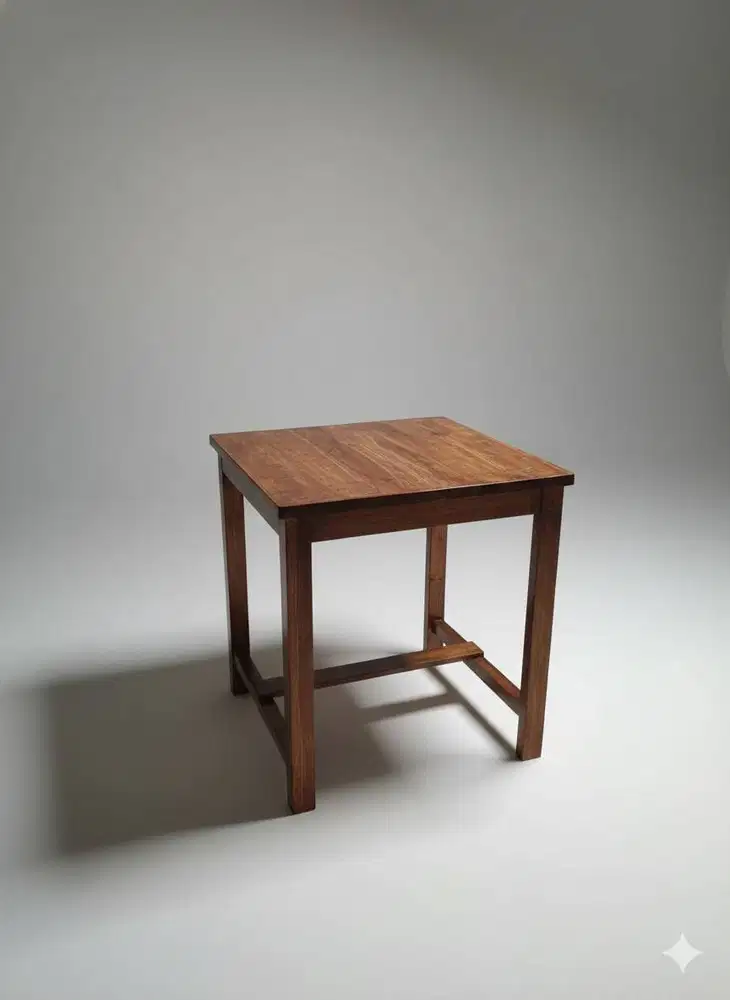 [FOR SALE] Meja Kayu Solid Minimalis - Kondisi Like New!