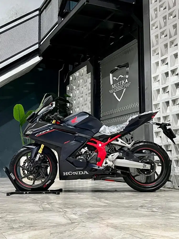 Super istimewa!!Honda CBR 250 SP ABS th 2023 - Ayu Mustika