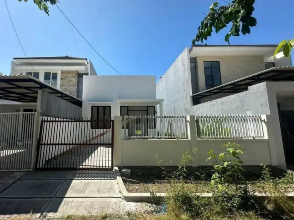 Rumah Tenggilis Mejoyo Selatan  STRATEGIS DEPAN TAMAN