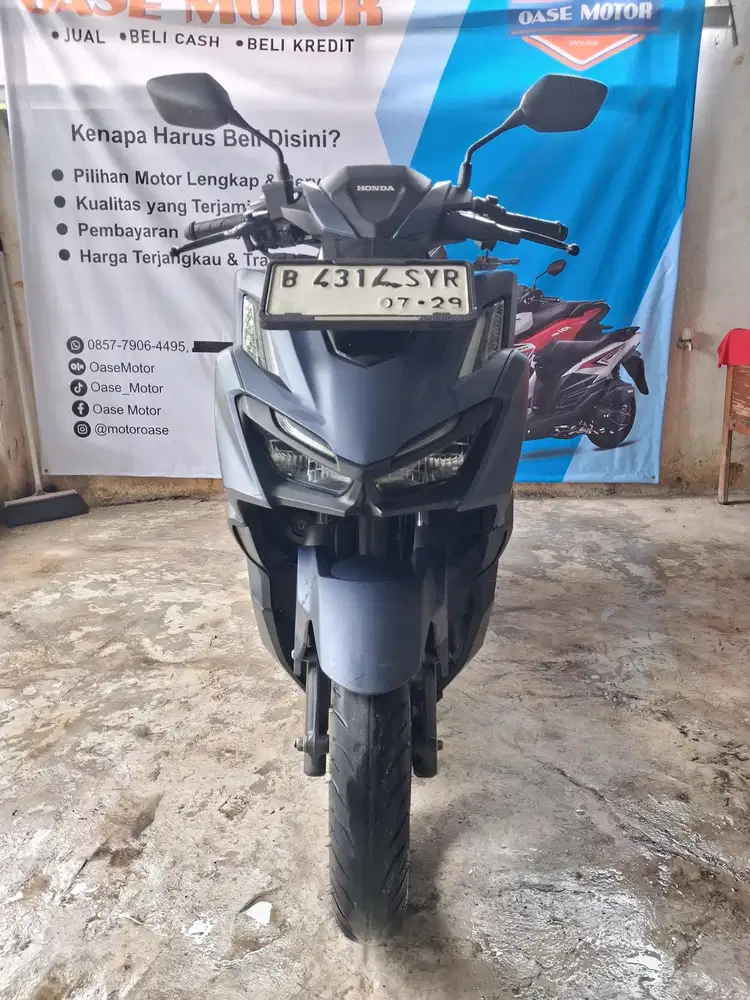 (A) Honda Vario 160 Cbs tahun 2024