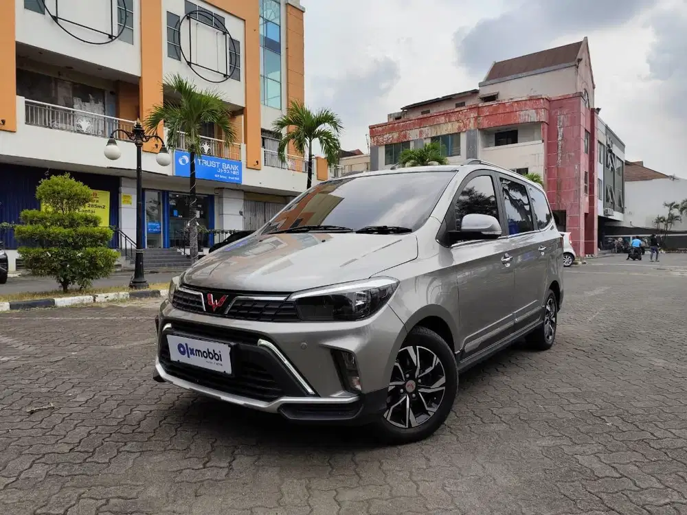 LIKE NEW - Wuling Confero S 1.5 L ACT Lux Plus Bensin-MT 2021