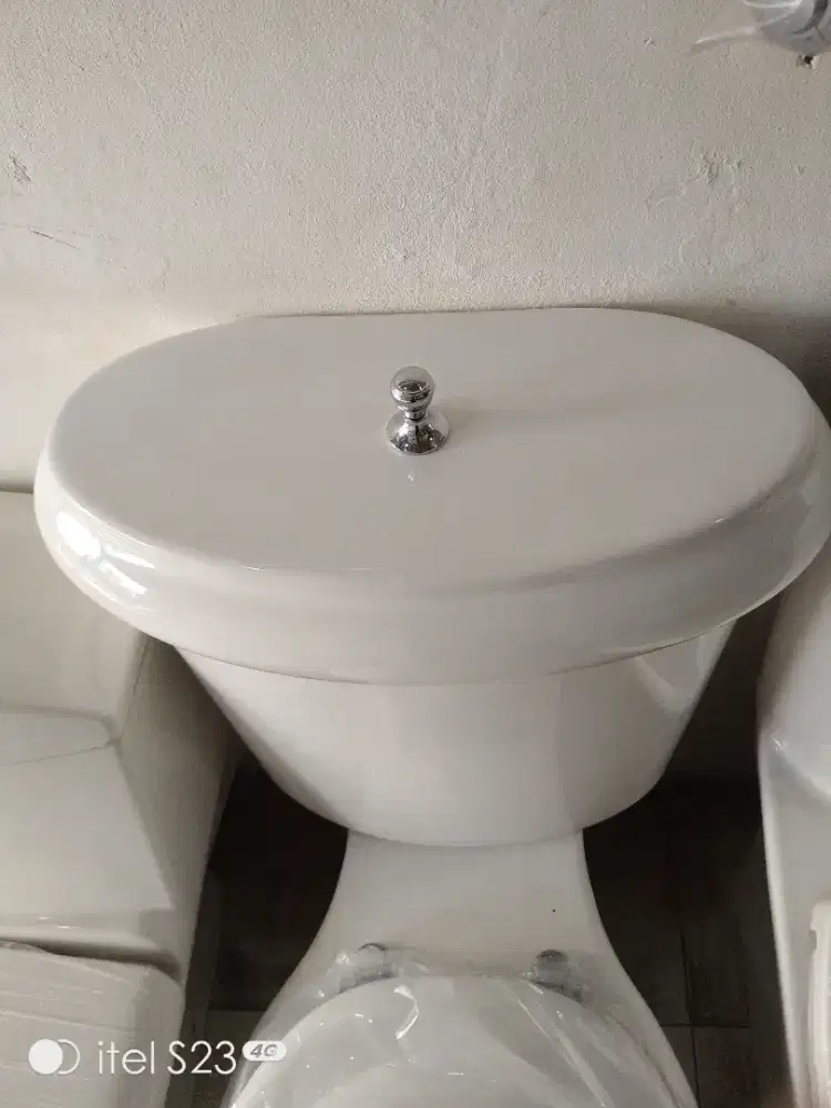 KLOSET DUDUK KLASIK MERK KOHLER