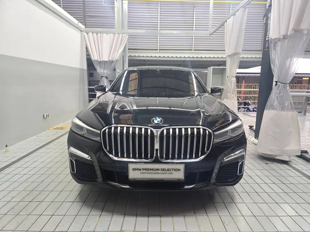 BMW 730Li M Sport 2021