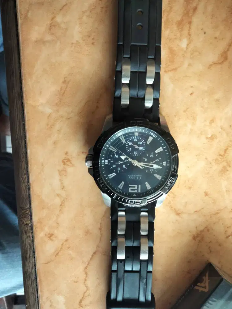 jam tangan GUESS w0366g1 ORI