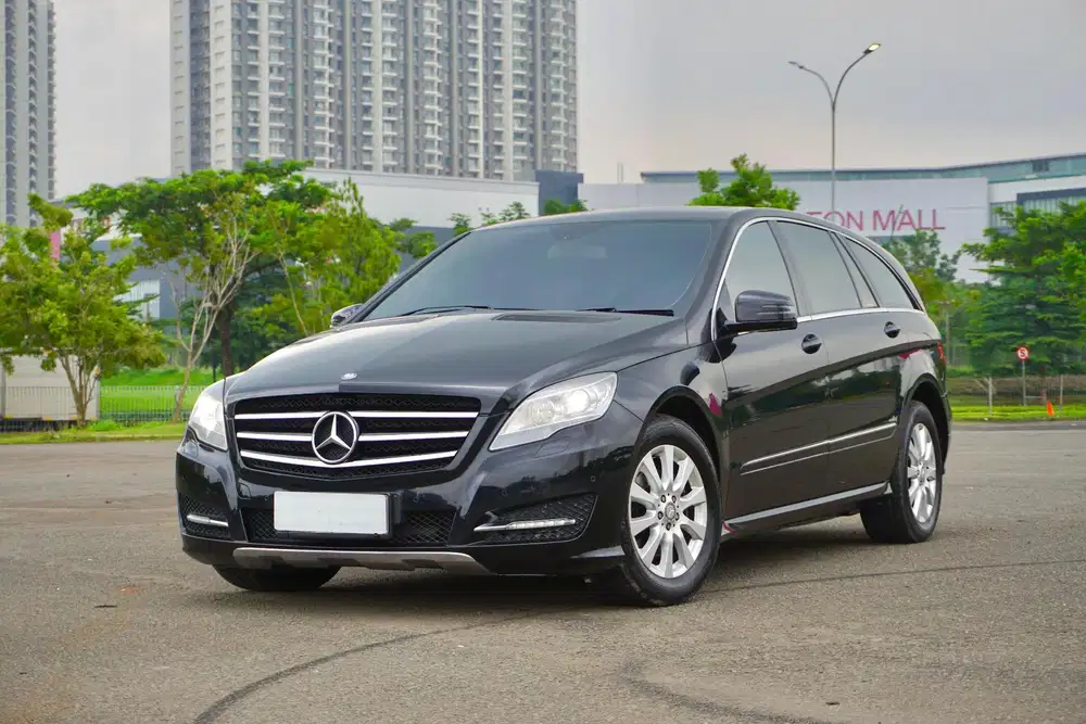 Mercedes Benz R300L
W251 Facelift (Rare) 2011