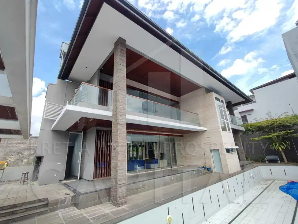RUMAH MINIMALIS LUX + SWIMMING POOL DI SETRADUTA