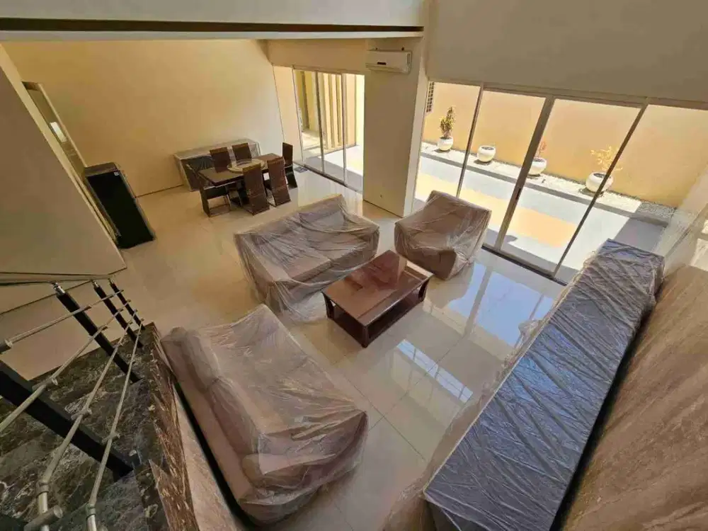 Dijual rumah mewah di royal residence lokasi strategis dekat kampus, mall, toll