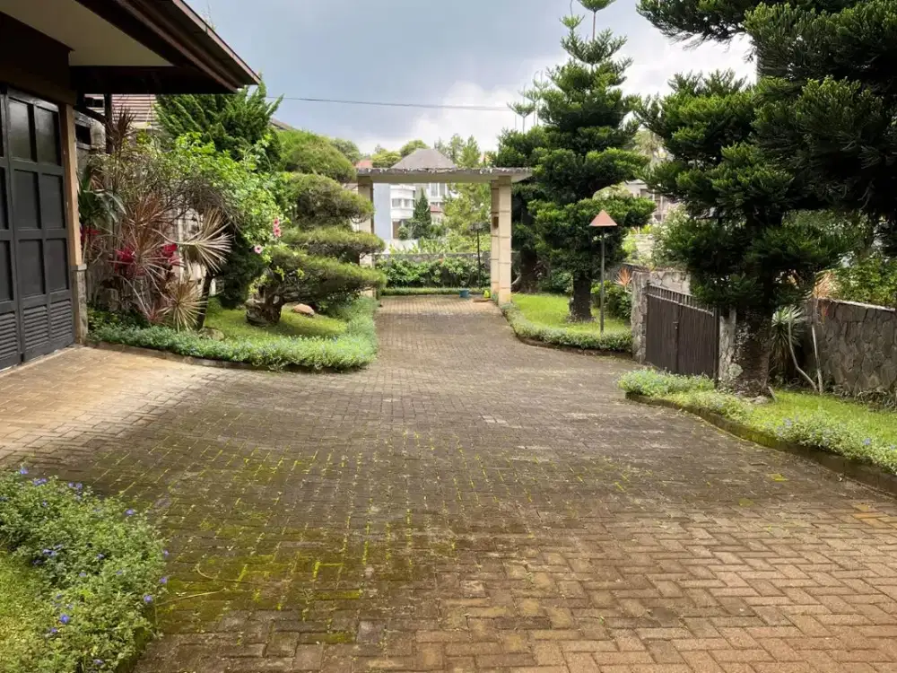 Dijual Cepat! Rumah Siap Huni Lingkungan Asri dan Sejuk dalam Komplek di Setiabudi Bandung