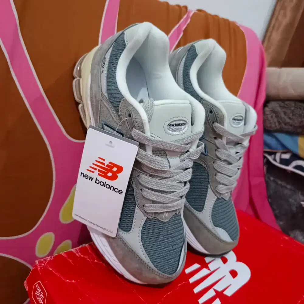 Sale..NB 2002R Biru Abu
Size 39½ Insole 24,5cm