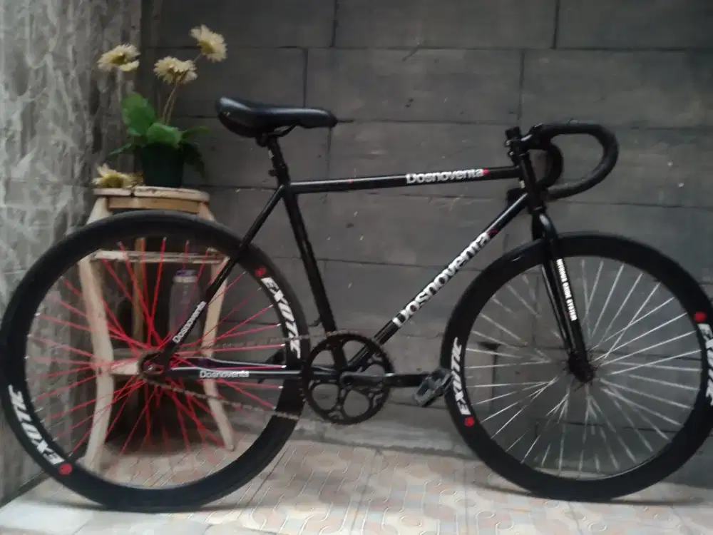 Sepeda fixie custom