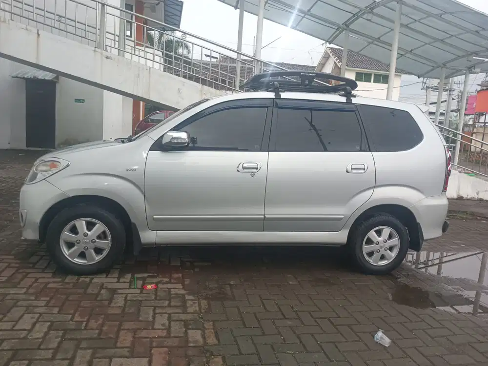Toyota Avanza 2010 Bensin