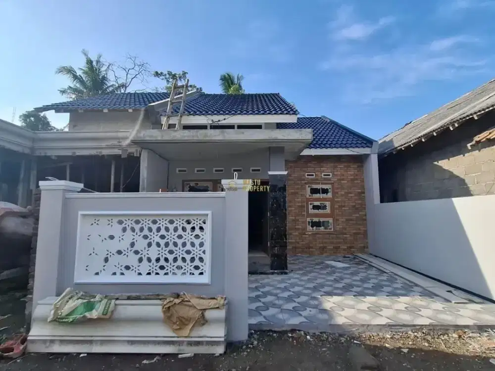RUMAH SIAP HUNI, DEKAT PASAR SIDOREJO BARU DI SELOMARTANI