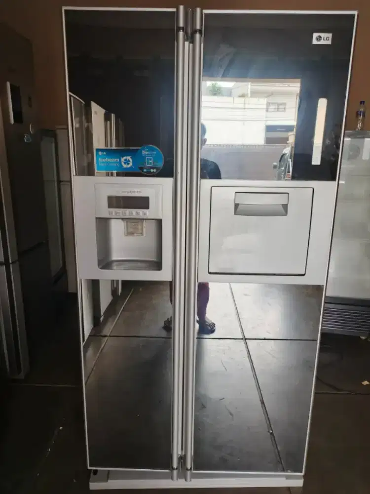 Kulkas Mewah Samsung Side By Side Mirror Edition 600L