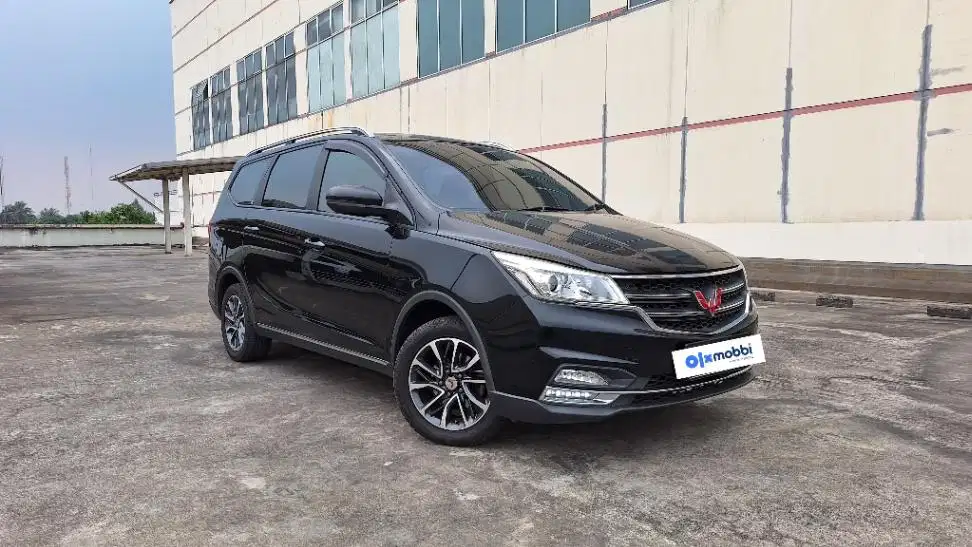TERMURAH Wuling Cortez 1.8 C Bensin-AT 2018 VOE B