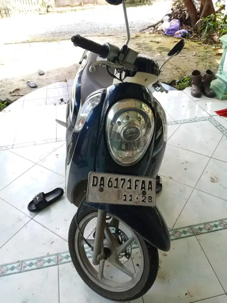 dijual motor scoopy tahun 2013