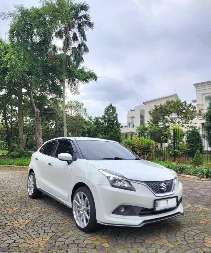 Baleno HB 2018 a/t tgn 1 Full Orisinil cat pjk feb 2027 putih km 78rb