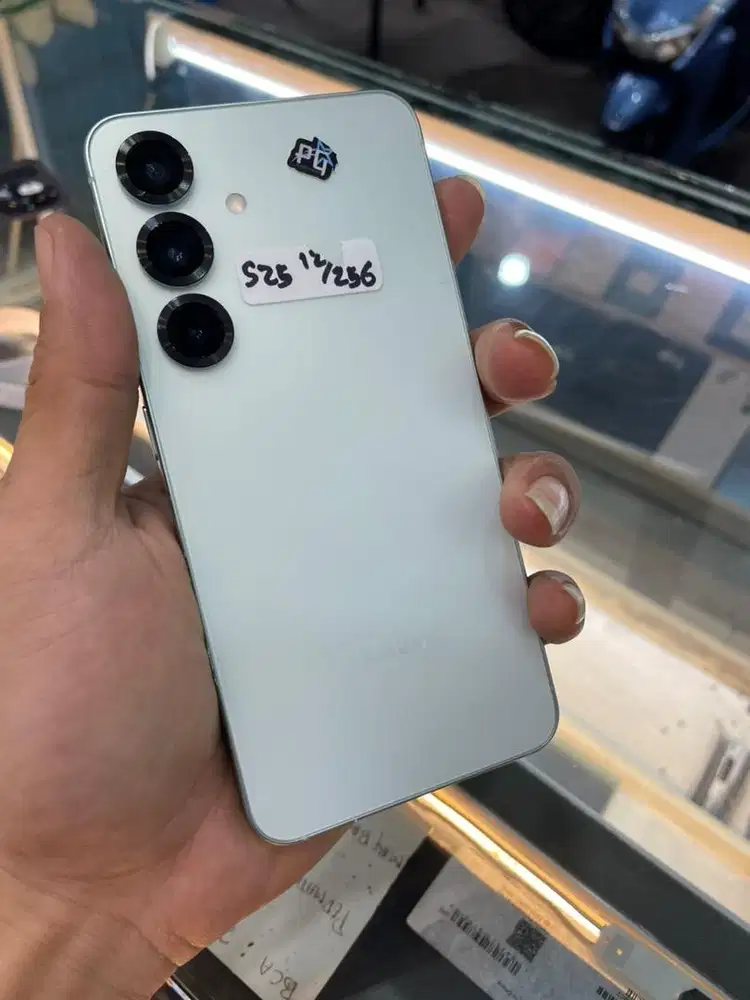 Samsung S25 12/256GB