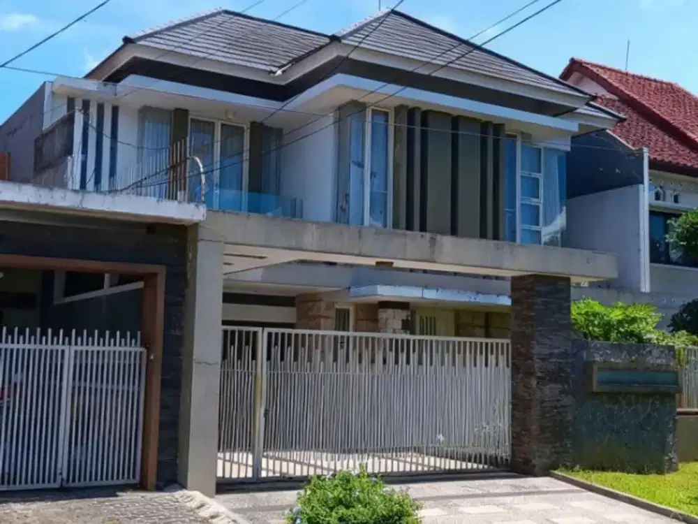Dijual Rumah Lingkungan Tenang di Boulevard Araya Blimbing Malang