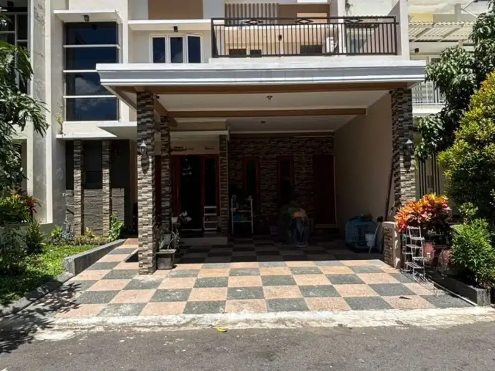 Dijual Rumah Luxury Siap Huni di Tirtasani Karangploso Malang