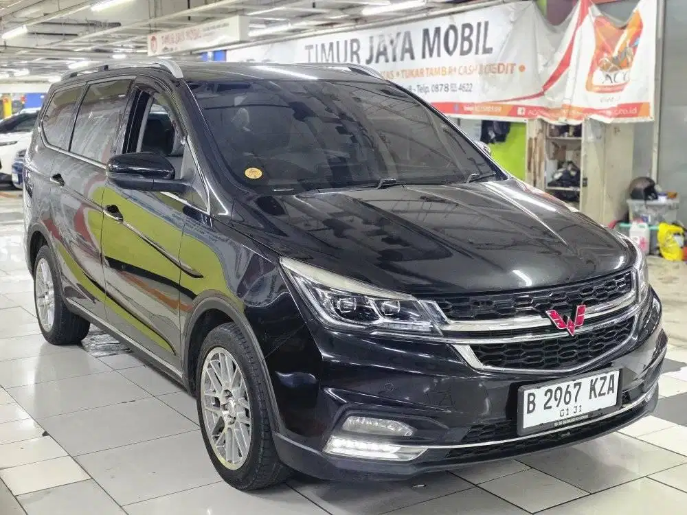 Wuling Cortez Lux+ 2020 Hitam