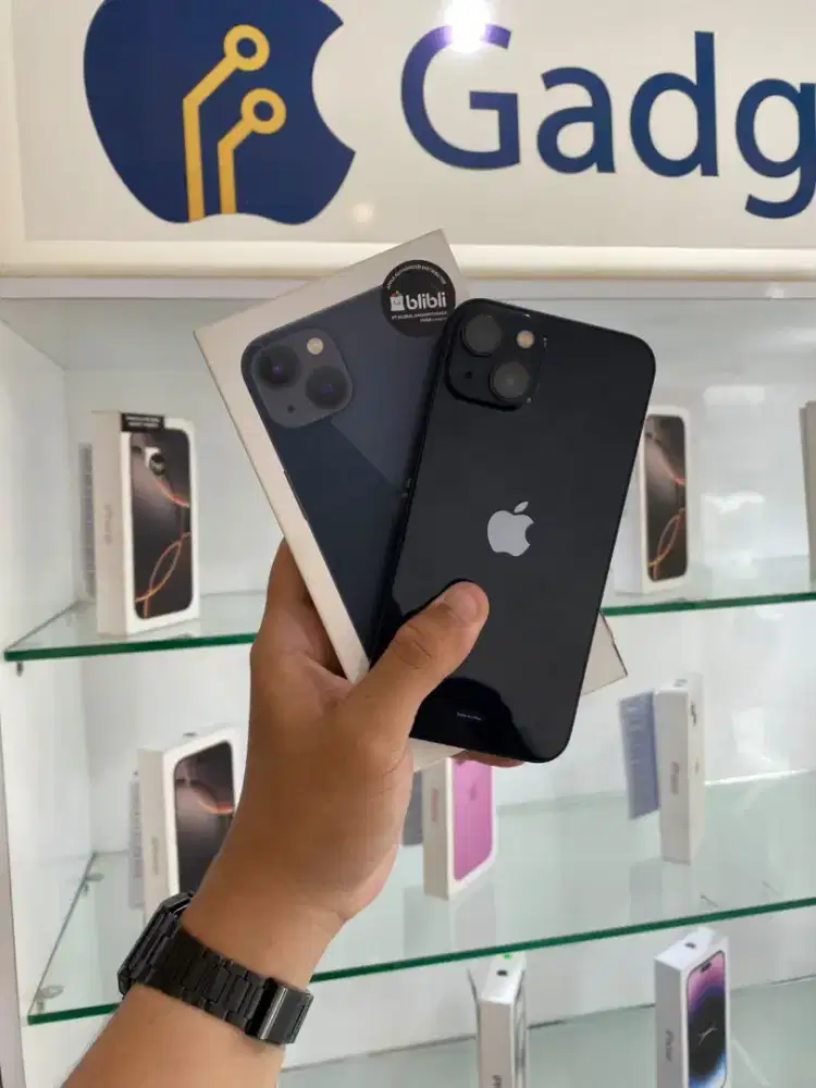 iPhone 13 Midnight Garansi On iBox Januari 2027