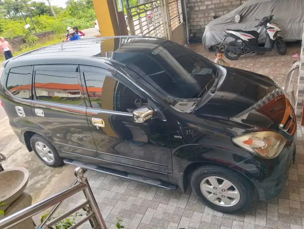 Dijual Avanza 2011