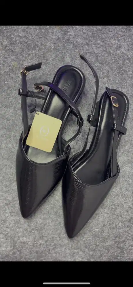 Sepatu heels merk winod