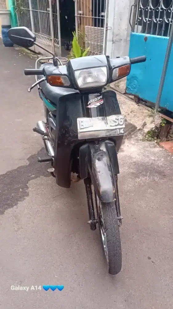 Honda Astrea 93 barang antik lengkap