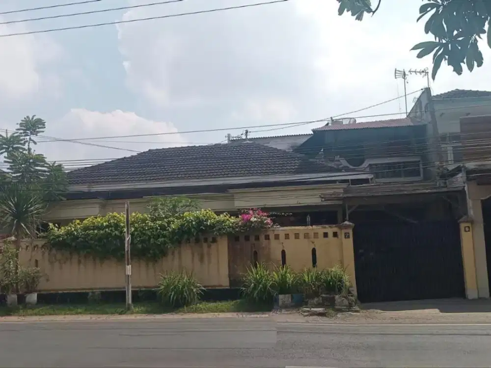 Dijual Rumah Klasik Estetik Terawat Strategis Di Jl Tidar Malang