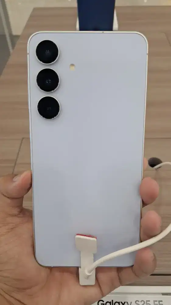 Samsung Galaxy S25 FE