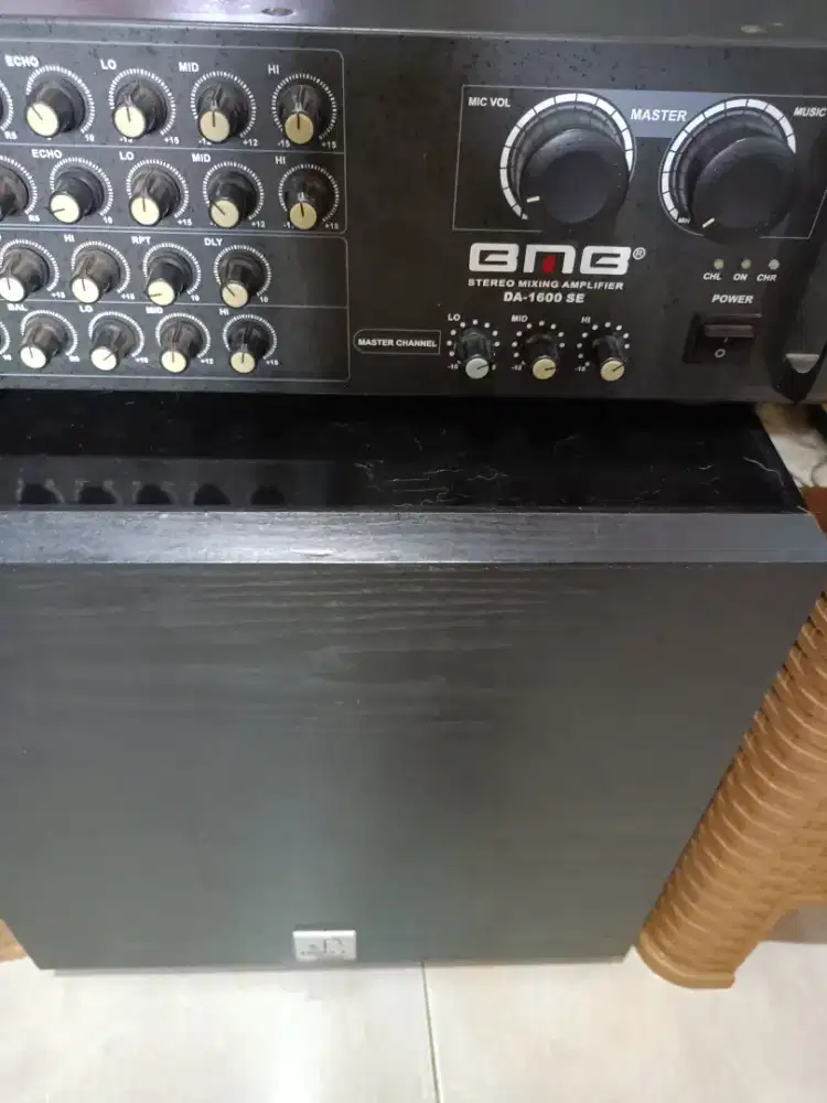 Sound system Karaoke BMB amplifier speaker Subwofer aktif
