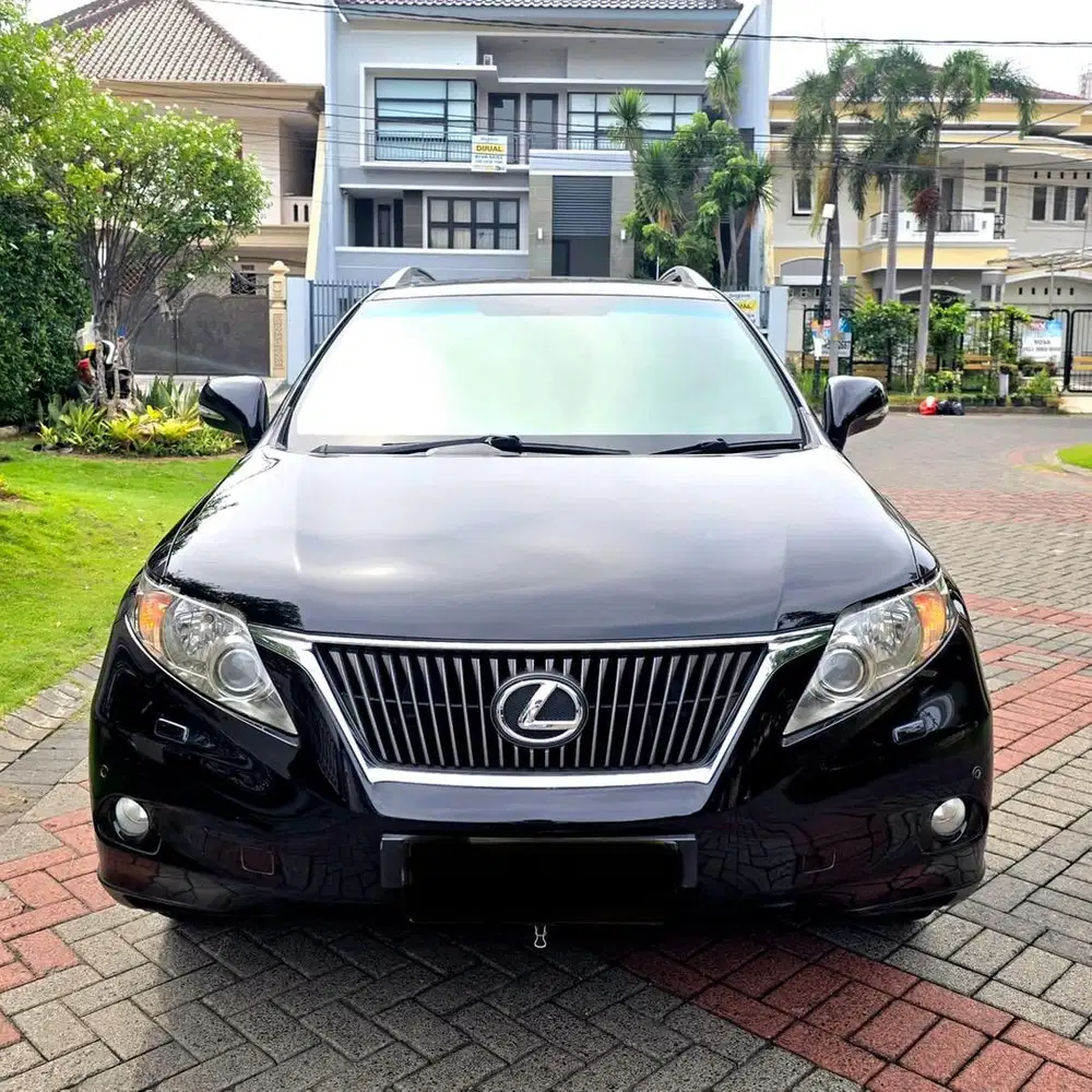 Low km Lexus RX270 Ultimate HK 2011