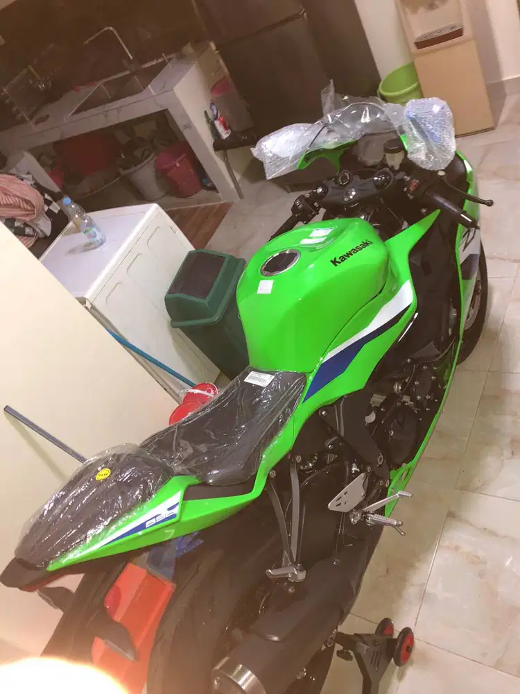 New Kawazaki ZX6R